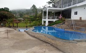 Villa Kaca 88
