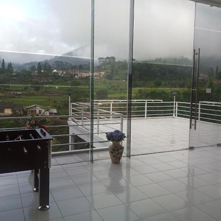 Villa Kaca 88 Cianjur Bagian luar foto
