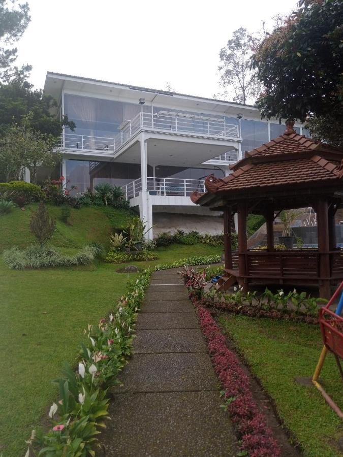 Villa Kaca 88 Cianjur Bagian luar foto