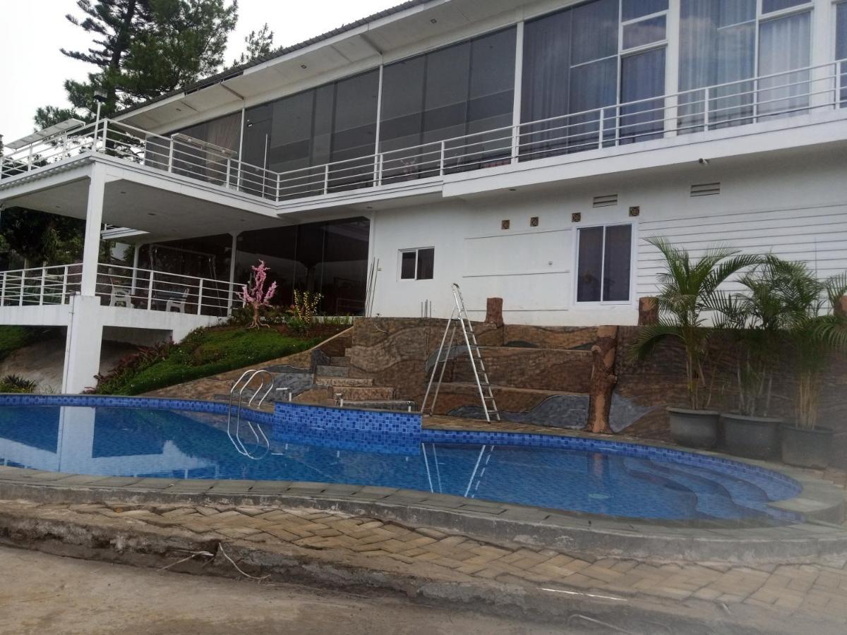 Villa Kaca 88 Cianjur Bagian luar foto