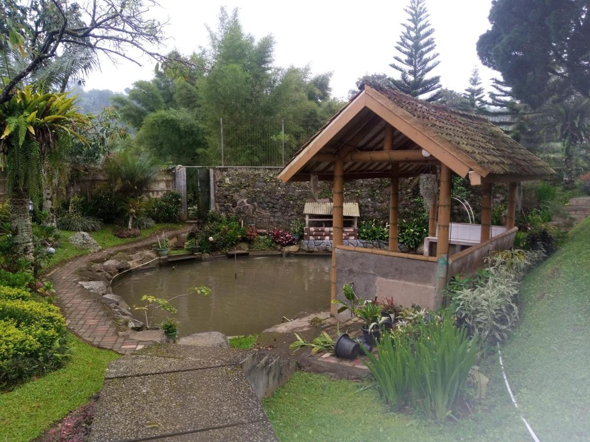 Villa Kaca 88 Cianjur Bagian luar foto